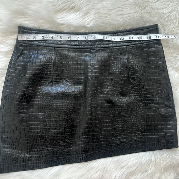Helmut Lang Croc Mini Skirt Size 12 NWT - Picture 2 of 10
